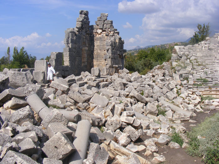 Tlos002.jpg